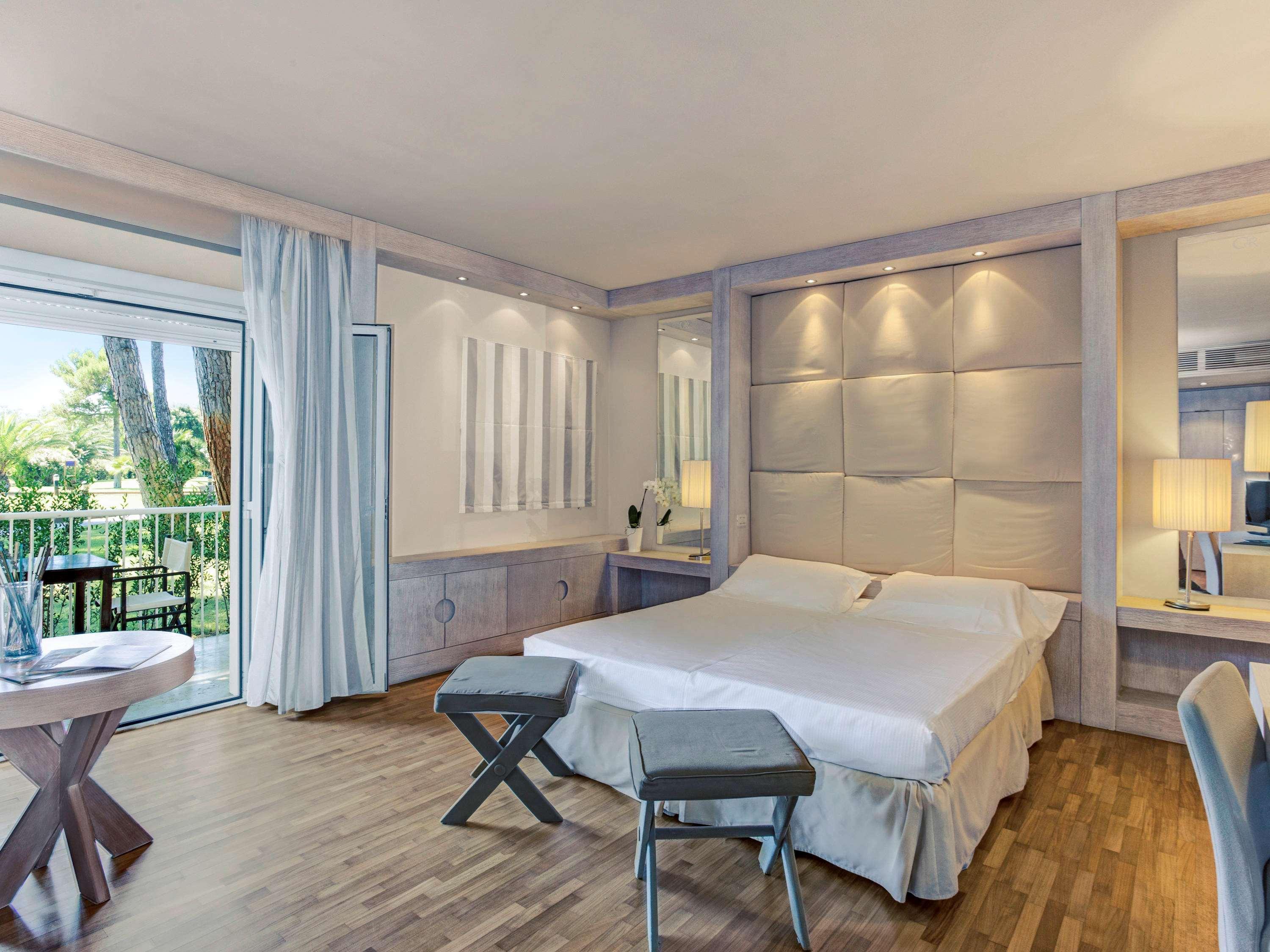 Th Tirrenia - Green Park Resort Esterno foto