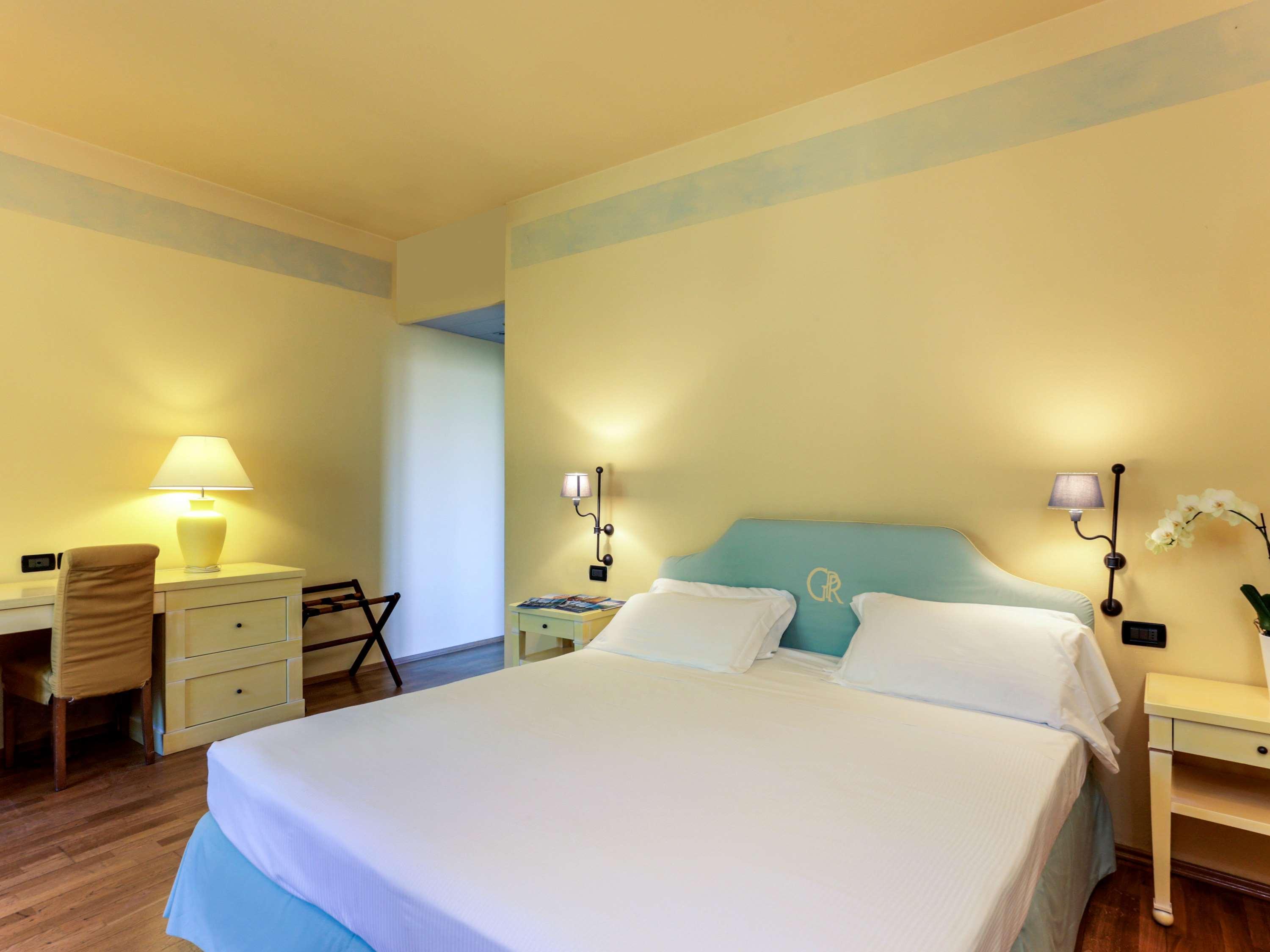 Th Tirrenia - Green Park Resort Esterno foto