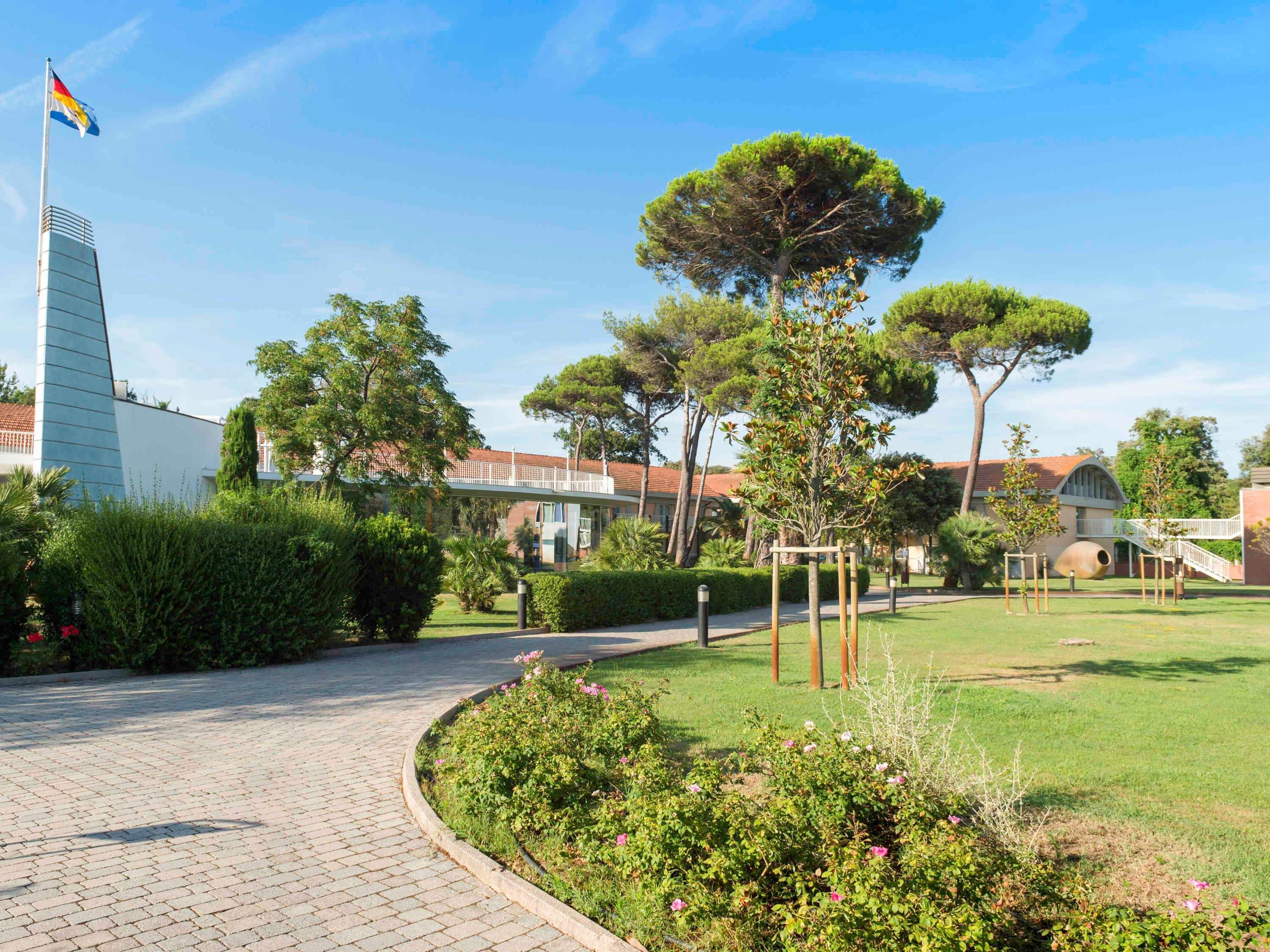 Th Tirrenia - Green Park Resort Esterno foto