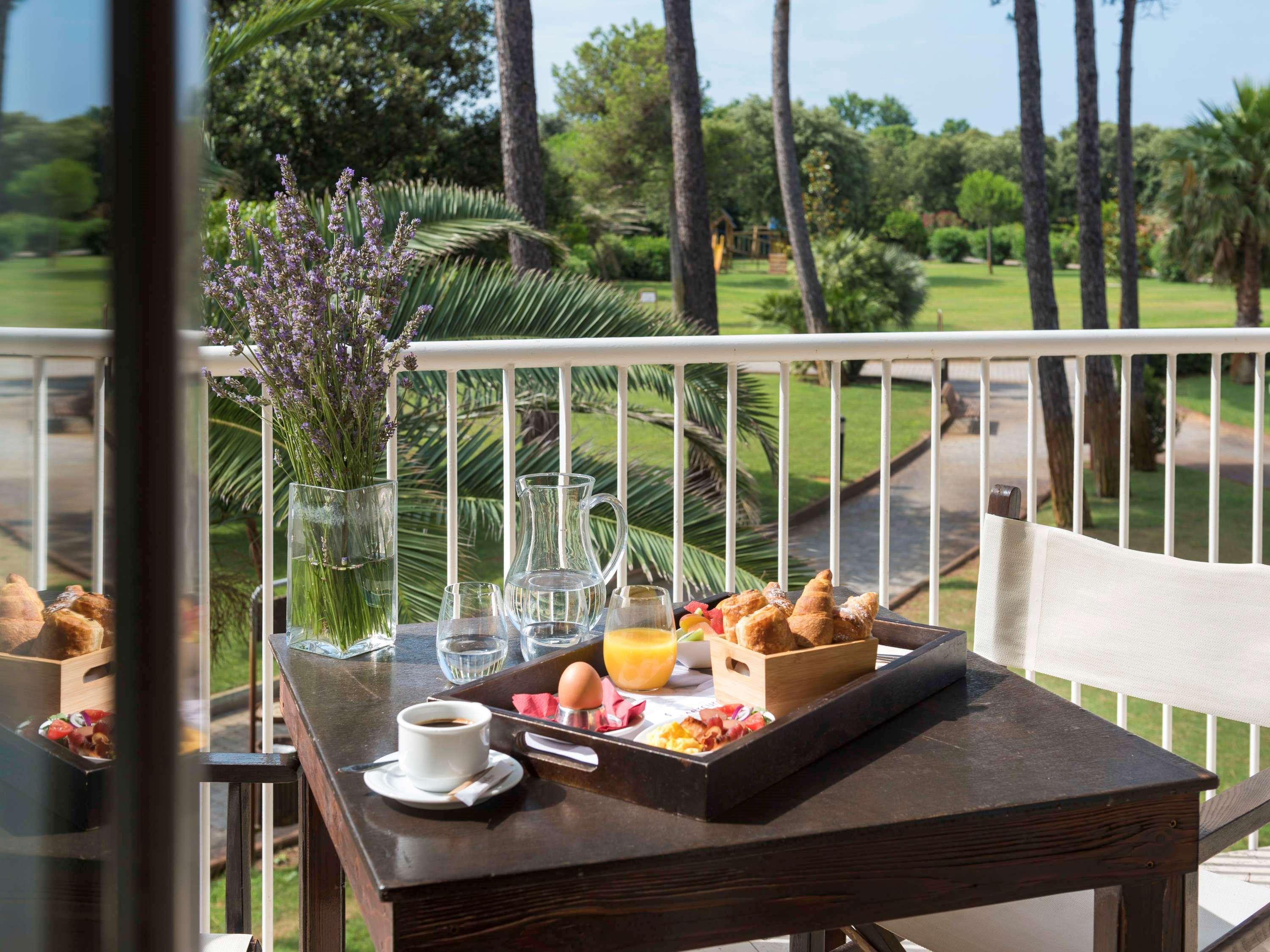 Th Tirrenia - Green Park Resort Esterno foto
