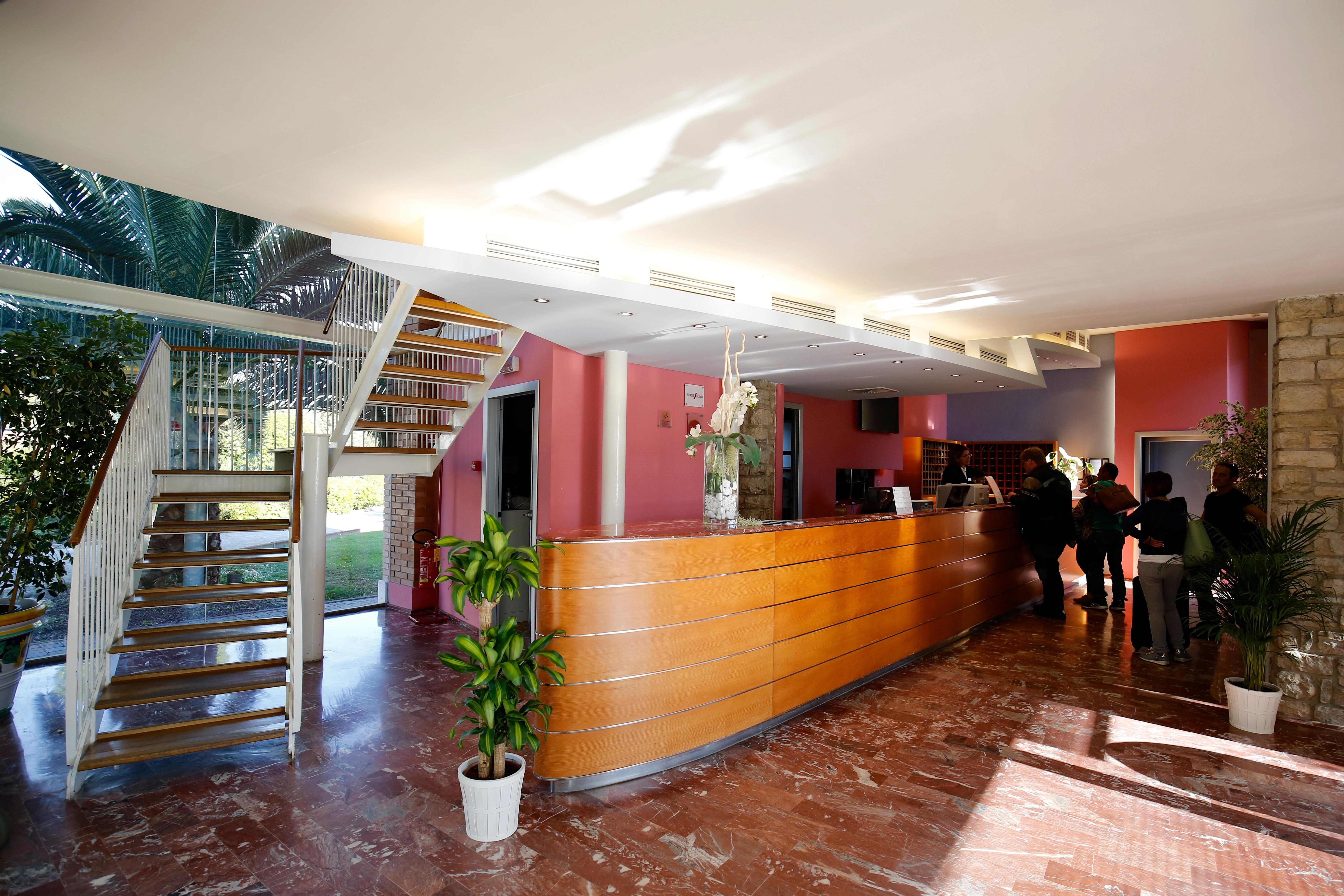 Th Tirrenia - Green Park Resort Esterno foto