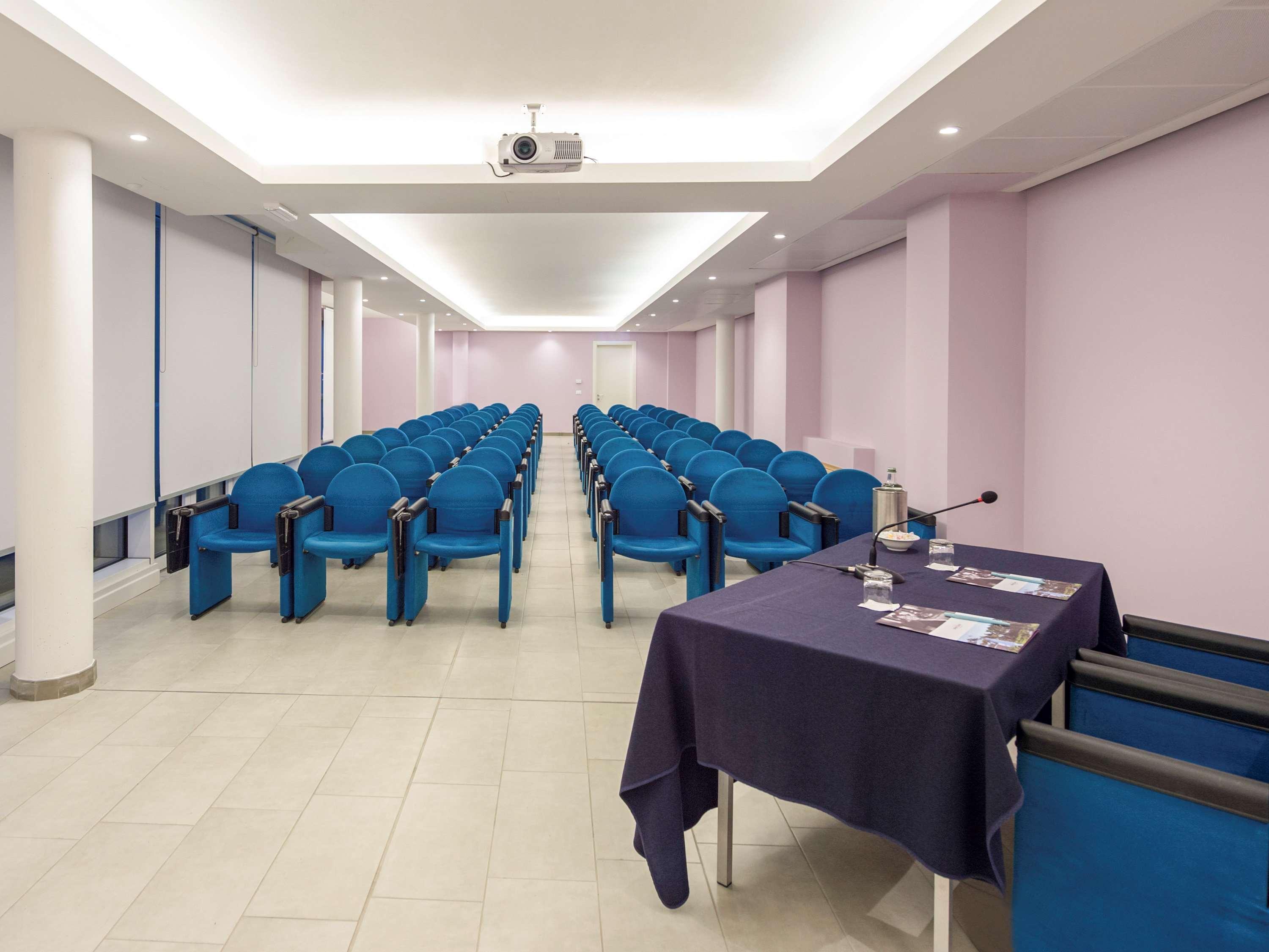 Th Tirrenia - Green Park Resort Esterno foto