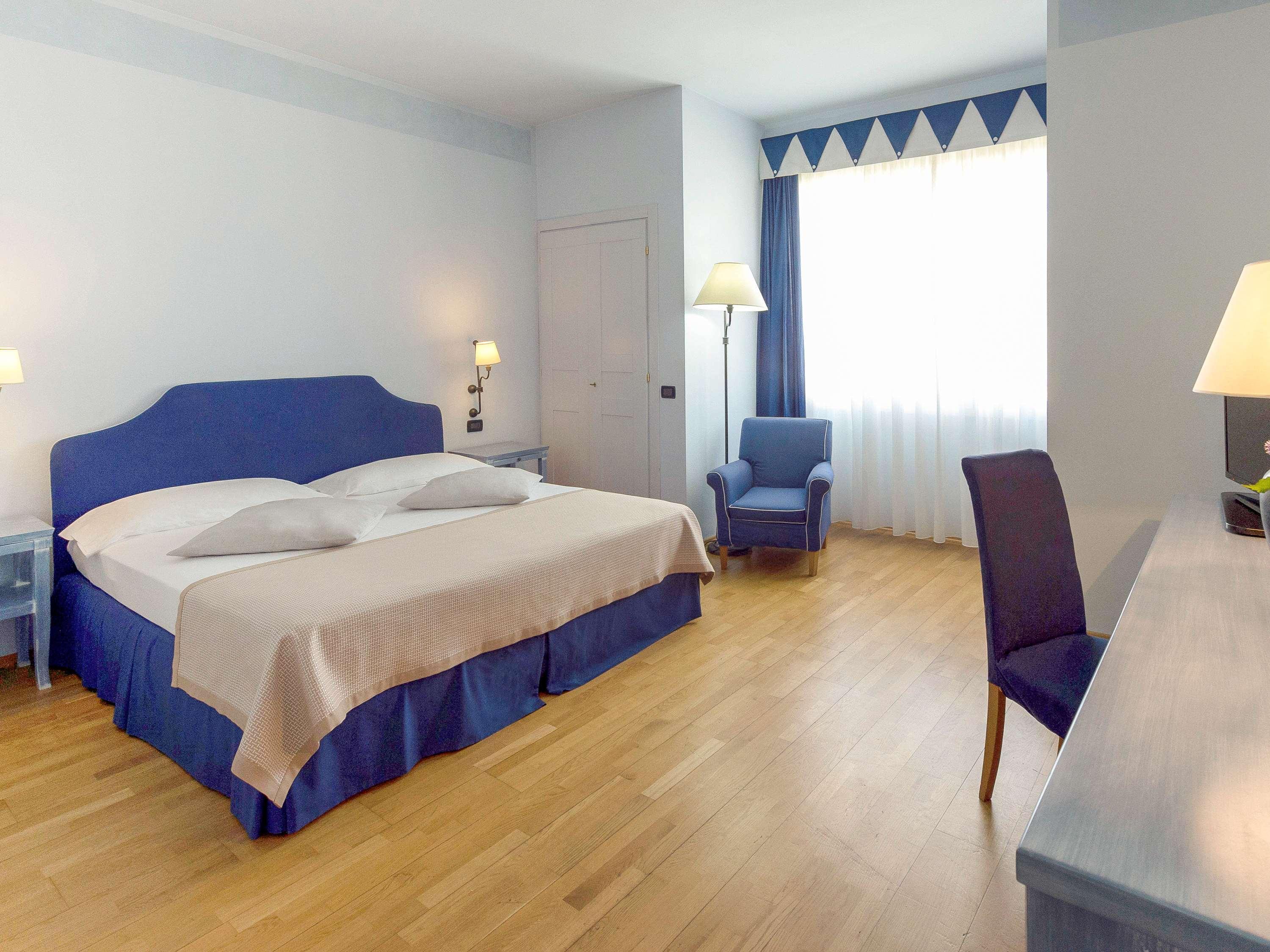 Th Tirrenia - Green Park Resort Esterno foto