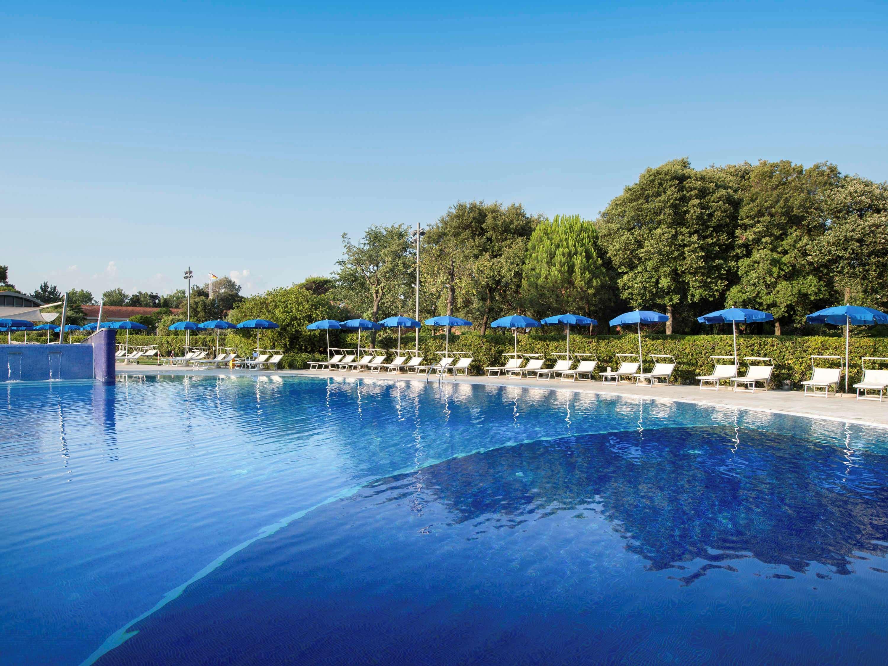 Th Tirrenia - Green Park Resort Esterno foto