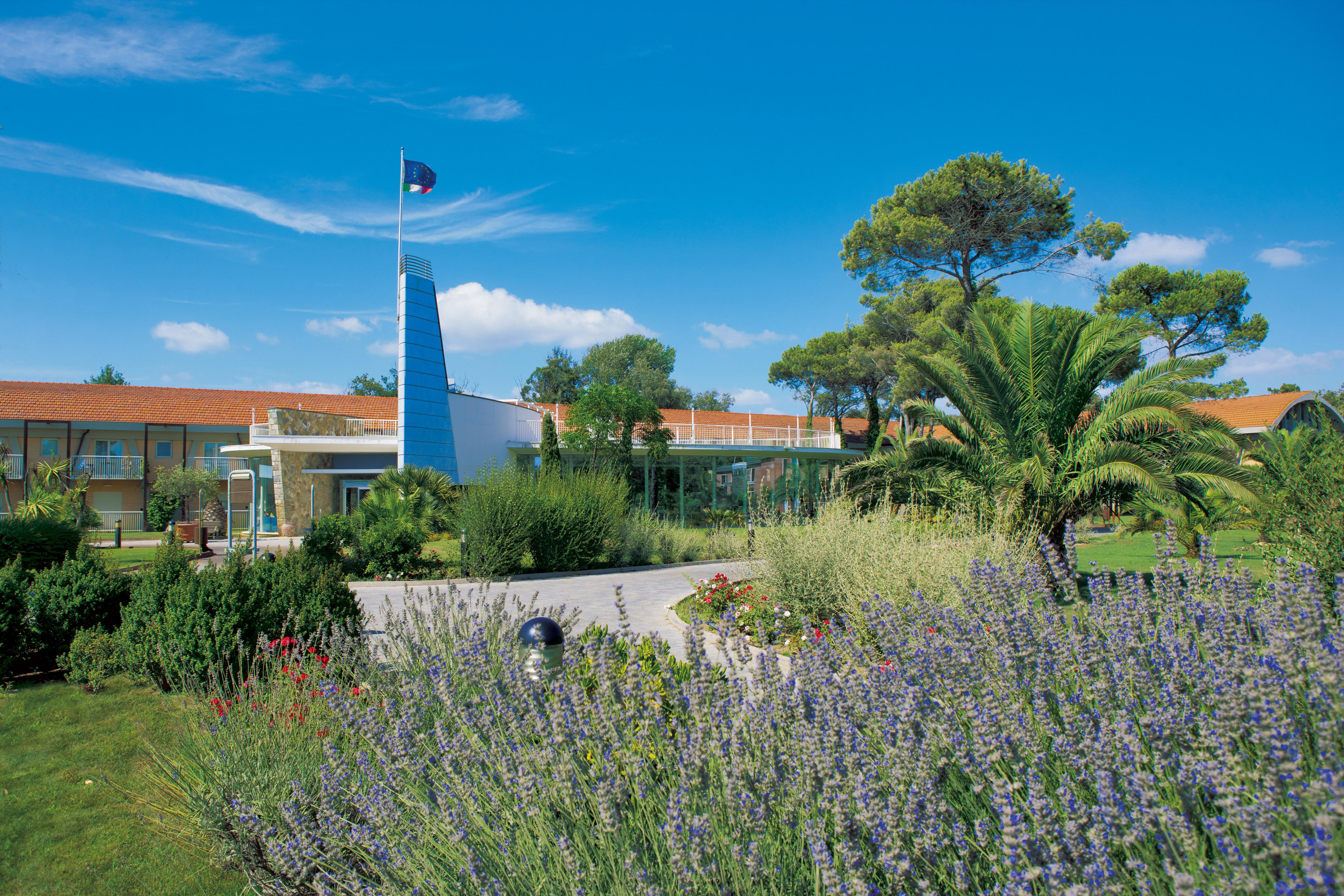 Th Tirrenia - Green Park Resort Esterno foto
