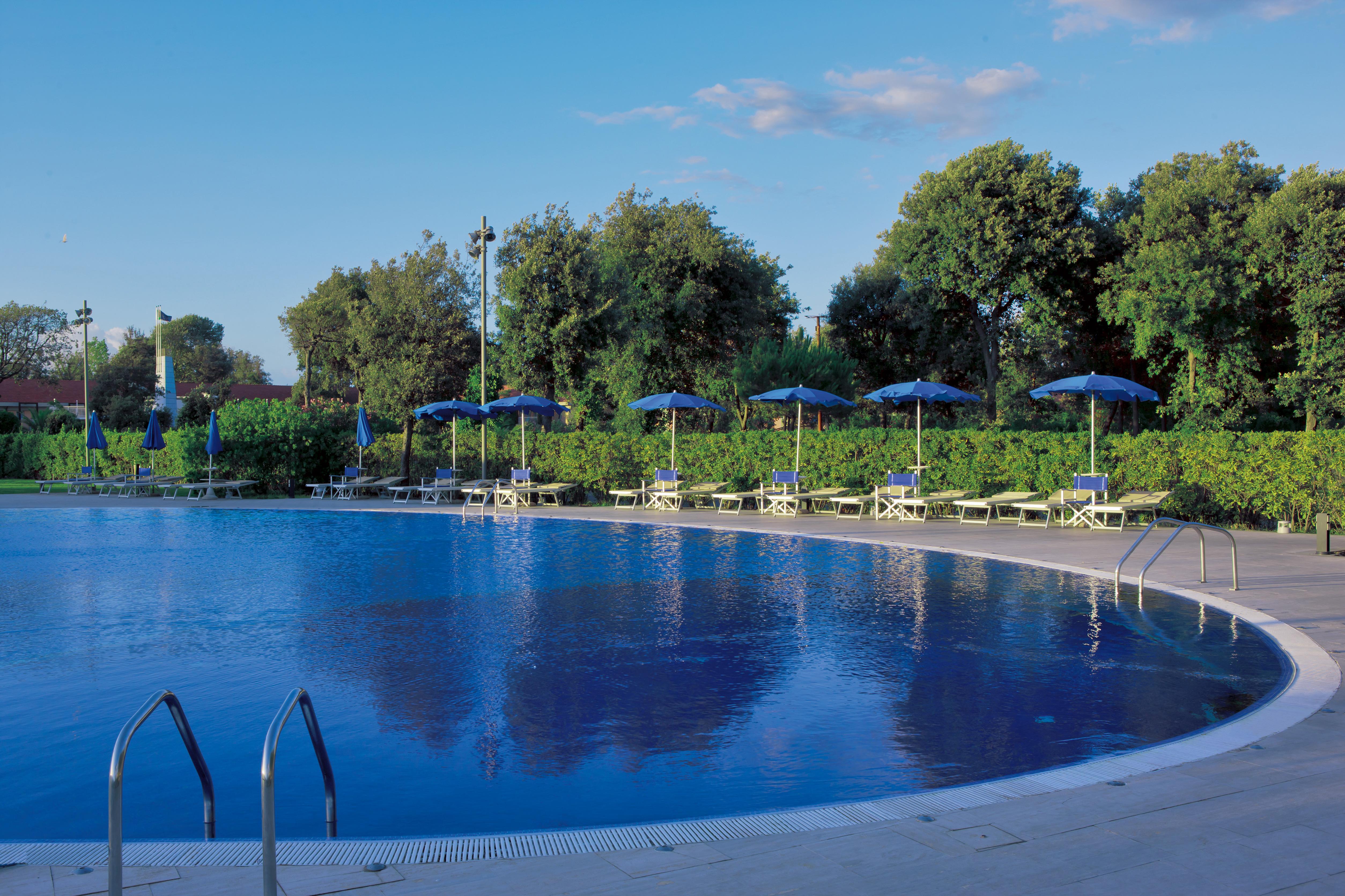 Th Tirrenia - Green Park Resort Esterno foto