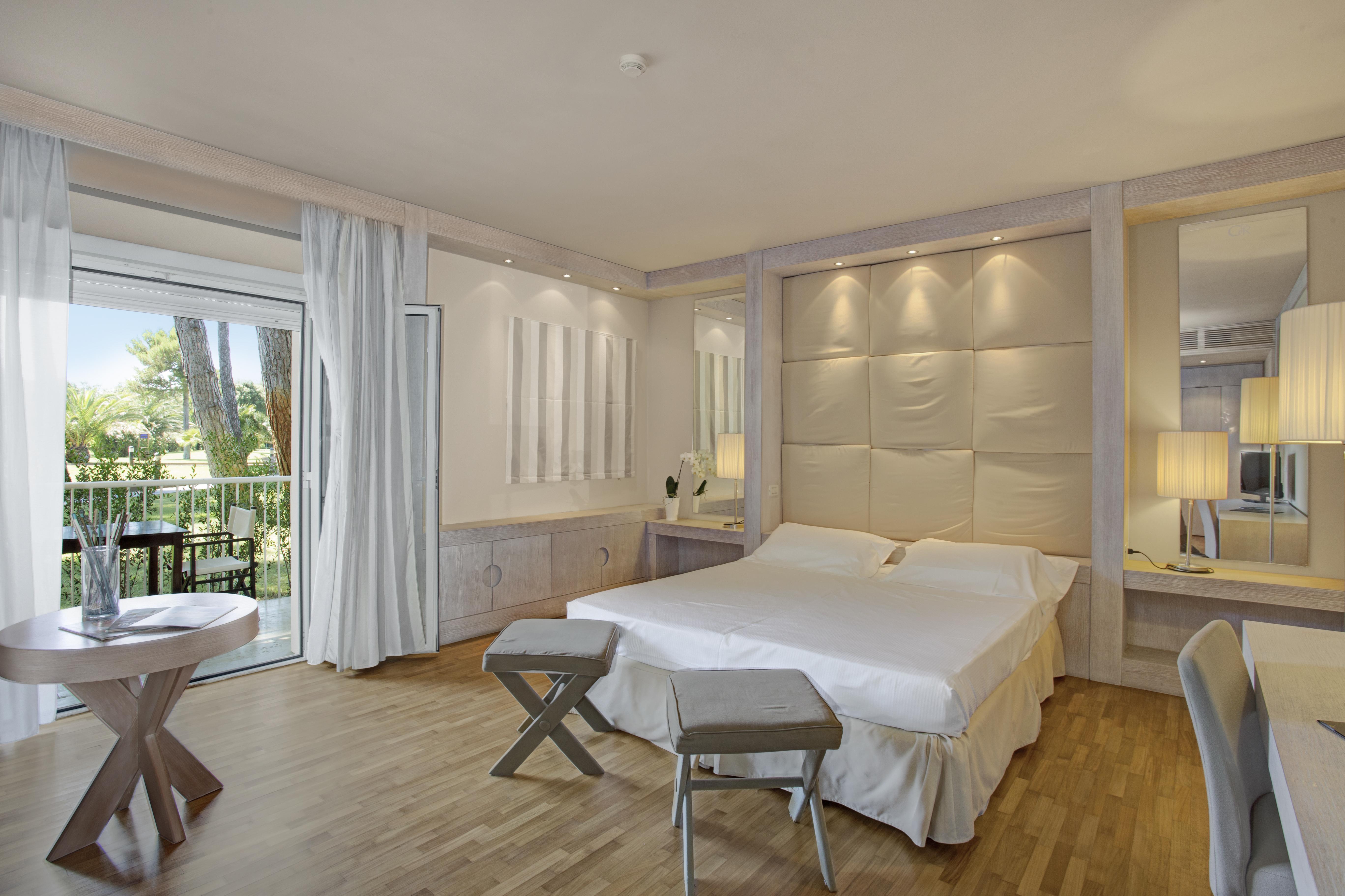 Th Tirrenia - Green Park Resort Esterno foto